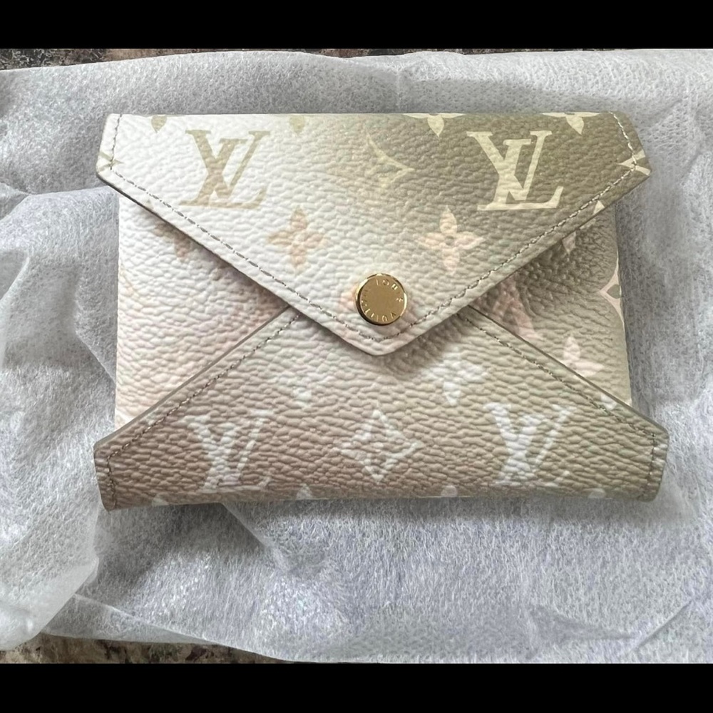 Louis Vuitton Small Kiragami